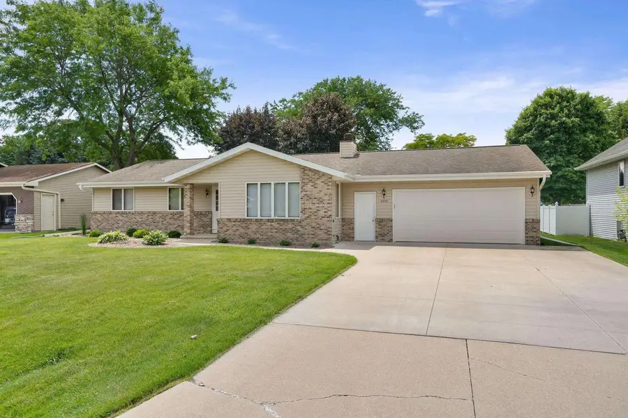 2615 W SUNNYVIEW CIRCLE, Appleton, WI 54914 - #3