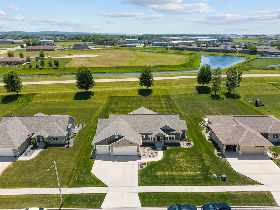 2157 FOX POINT CIRCLE, De Pere, WI 54115 - #3
