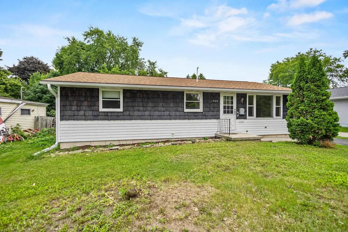 928 N 6TH AVENUE, Sturgeon Bay, WI 54235 - #1