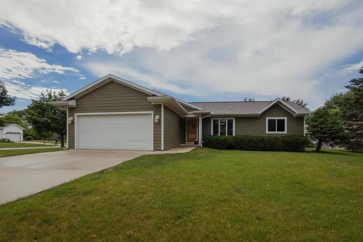 1054 SYCAMORE TREE DRIVE, Fond Du Lac, WI 54935 - #1