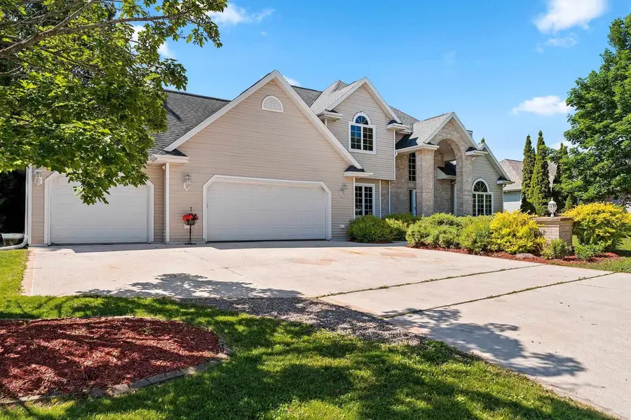 421 WOODROW COURT, Denmark, WI 54208 - #2