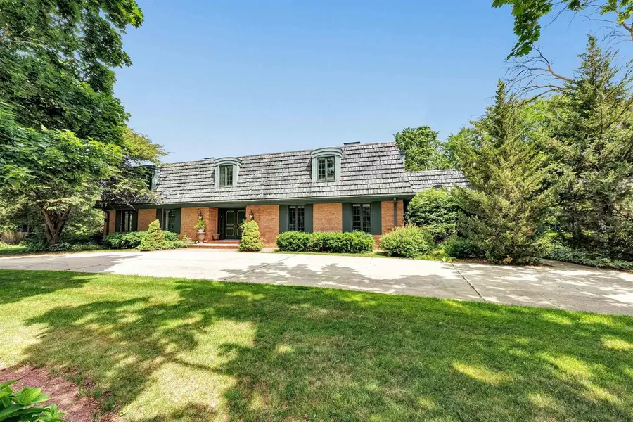 675 SUNSET CIRCLE, Green Bay, WI 54301 - #3
