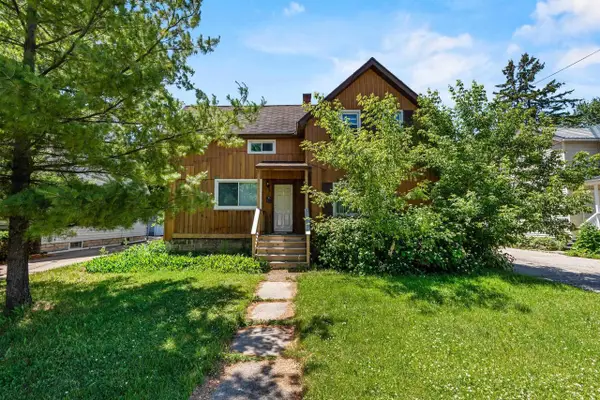 1427 W COLLEGE AVENUE, Appleton, WI 54914