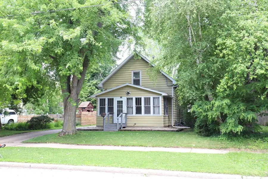 1223 GROVE STREET, Oshkosh, WI 54901 - #2