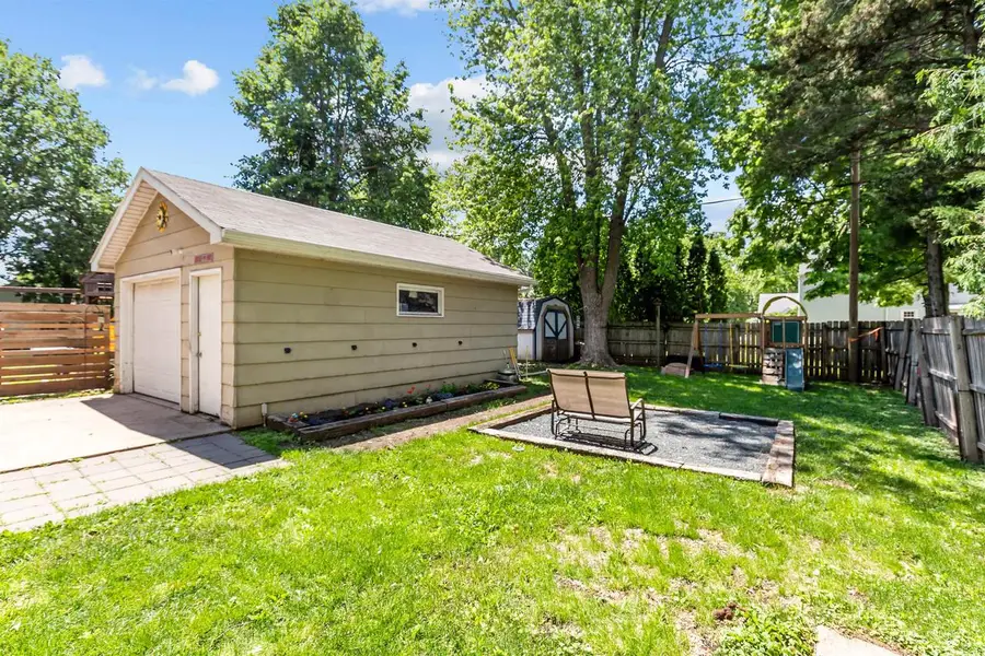 1223 GROVE STREET, Oshkosh, WI 54901 - #3