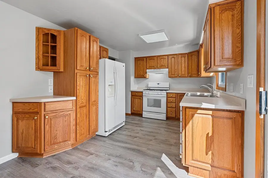 1634 LILAC LANE, Green Bay, WI 54302 - #2
