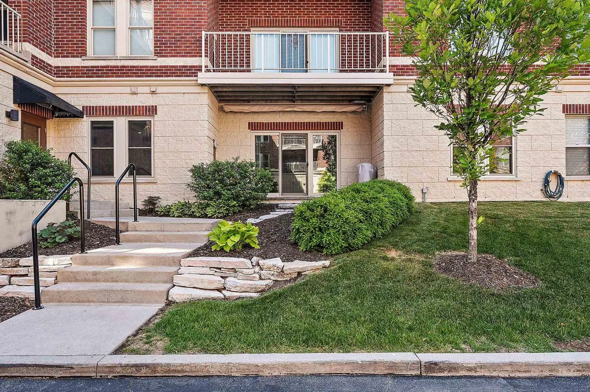 118 S WASHINGTON STREET  #114B, Green Bay, WI 54301 - #1