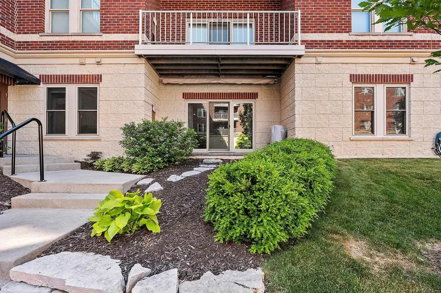 118 S WASHINGTON STREET  #114B, Green Bay, WI 54301 - #2
