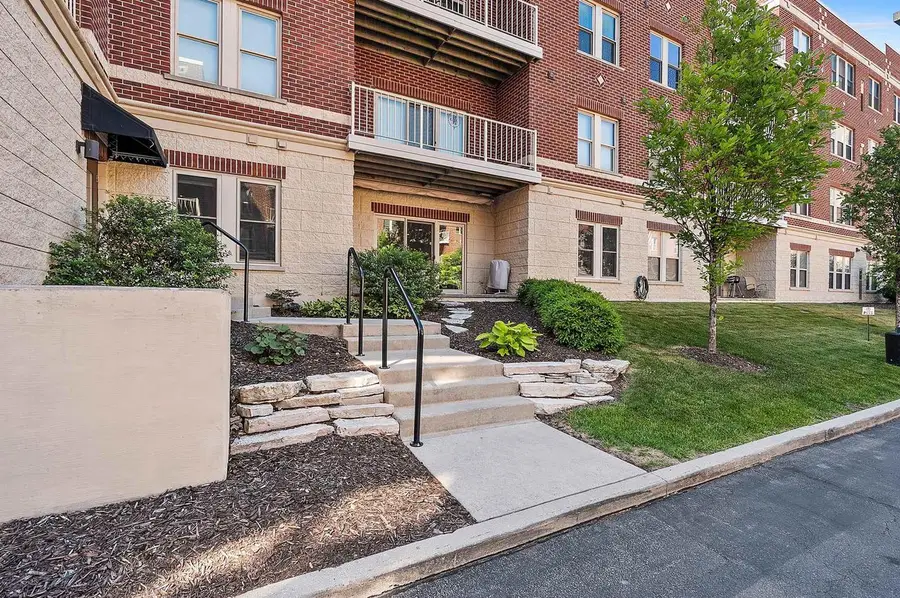 118 S WASHINGTON STREET  #114B, Green Bay, WI 54301 - #3