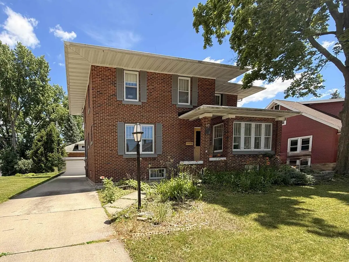 447 S PARK AVENUE, Fond Du Lac, WI 54935 - #1