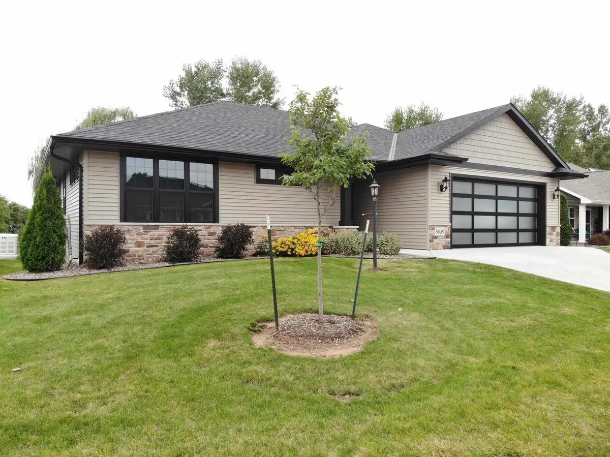 5039 N MILKWEED TRAIL, Appleton, WI 54913 - #1