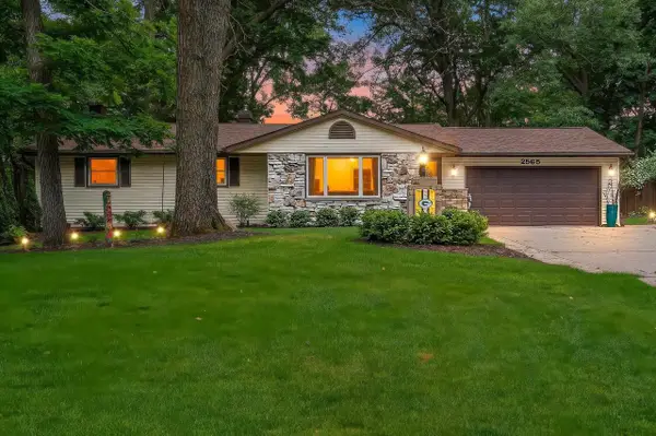 2565 HAZELWOOD LANE, Green Bay, WI 54304