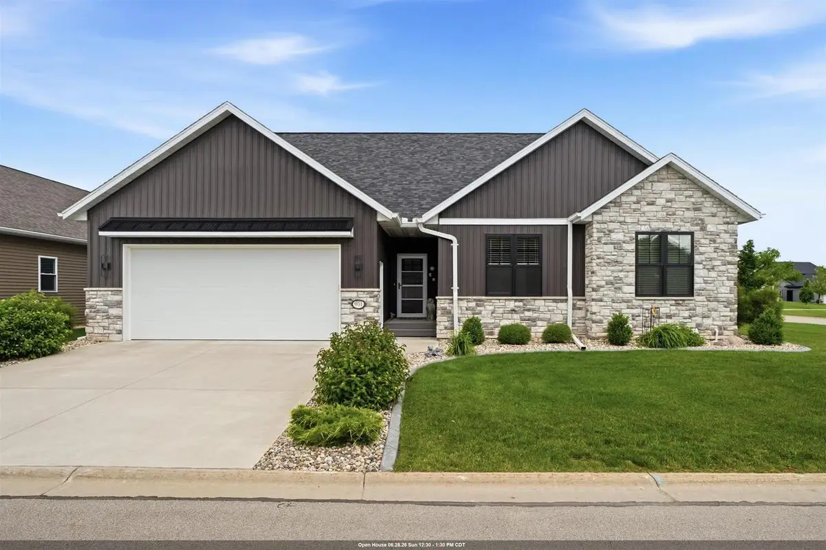 901 CLOVER COURT, Menasha, WI 54952 - #1