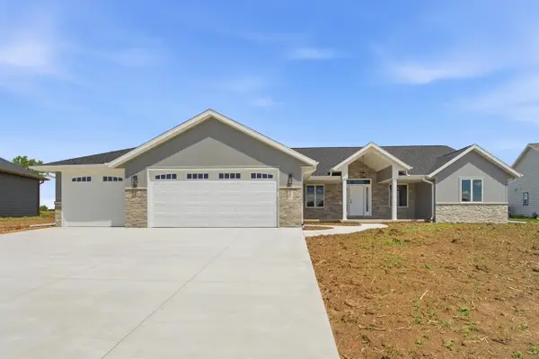 221 KERRIGAN DRIVE, Wrightstown, WI 54180