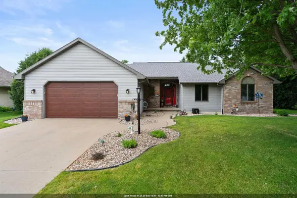 W2585 OAKBROOK COURT, Appleton, WI 54915