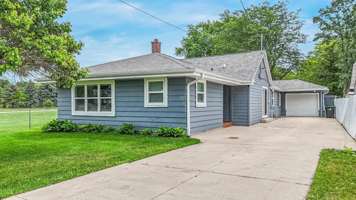 N9017 LAKESHORE DRIVE, Van Dyne, WI 54979 - #1