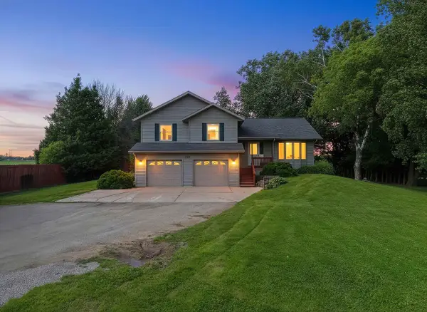 364 TRIANGLE DRIVE, Hobart, WI 54155