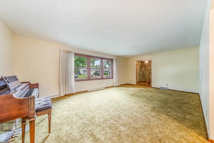 2101 N BIRCHWOOD AVENUE, Appleton, WI 54914 - #3