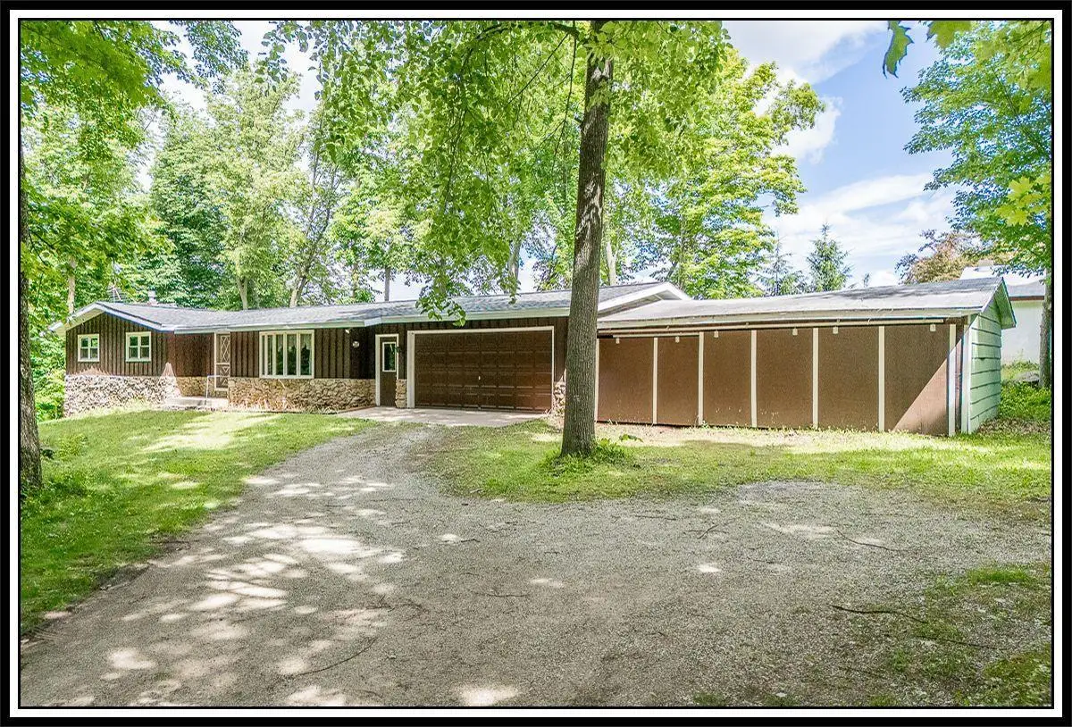 E8488 STAGE ROAD, New London, WI 54961 - #1