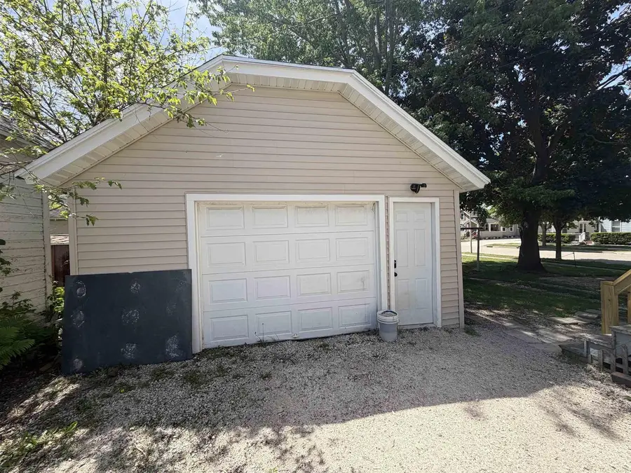 30 E 10TH STREET, Fond Du Lac, WI 54935 - #3