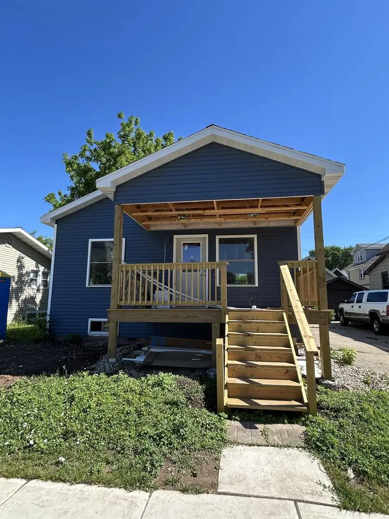 828 SCHOOL PLACE, Green Bay, WI 54303 - #3