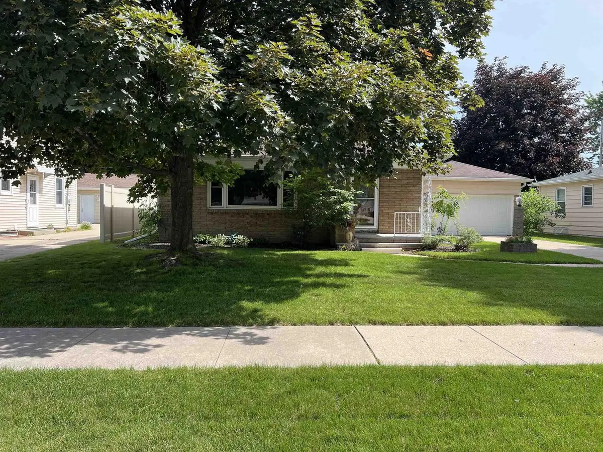 1673 JUNIPER DRIVE, Green Bay, WI 54302 - #1