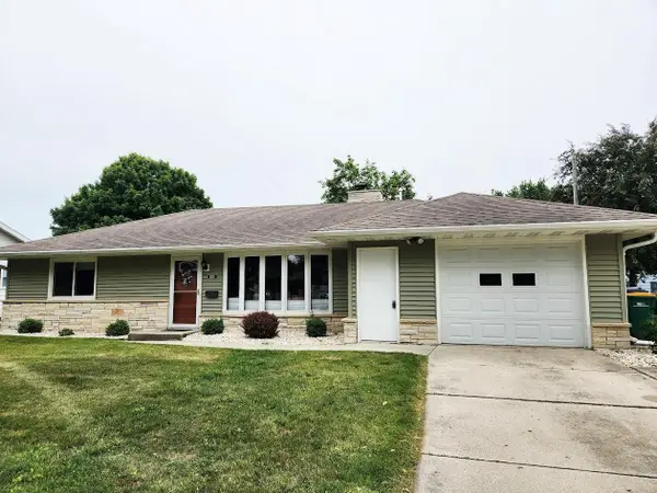 688 W DIVISION STREET, Fond Du Lac, WI 54935