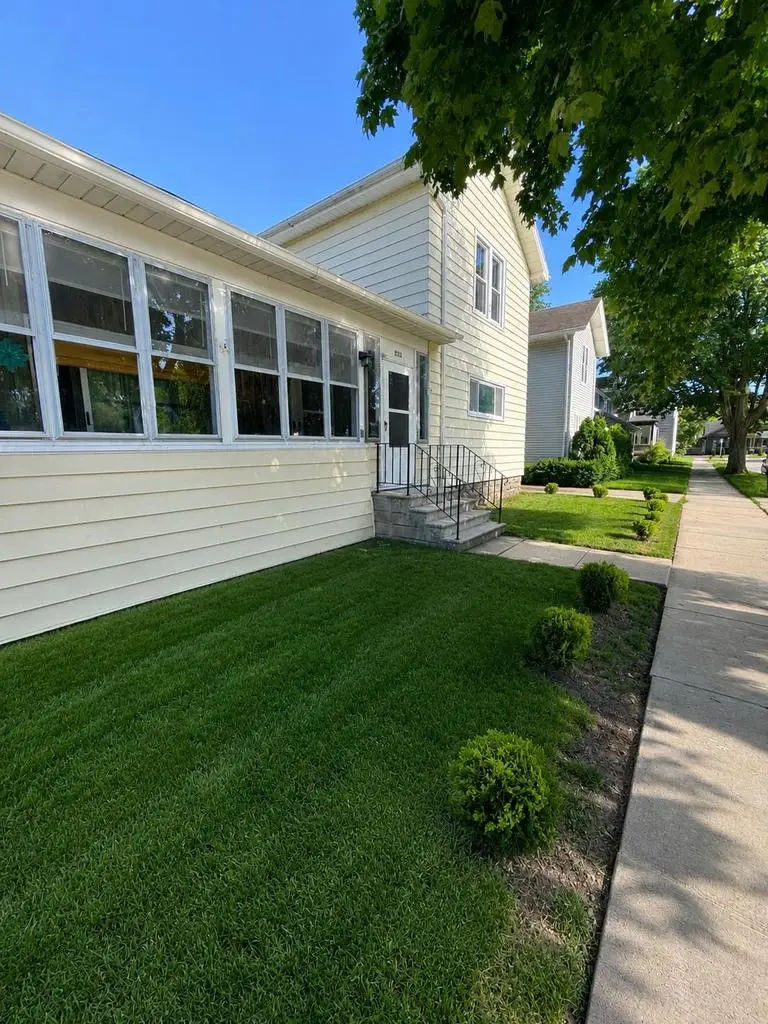 722 WRIGHT STREET, Oshkosh, WI 54901 - #1