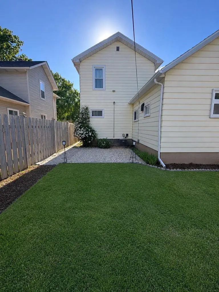 722 WRIGHT STREET, Oshkosh, WI 54901 - #3