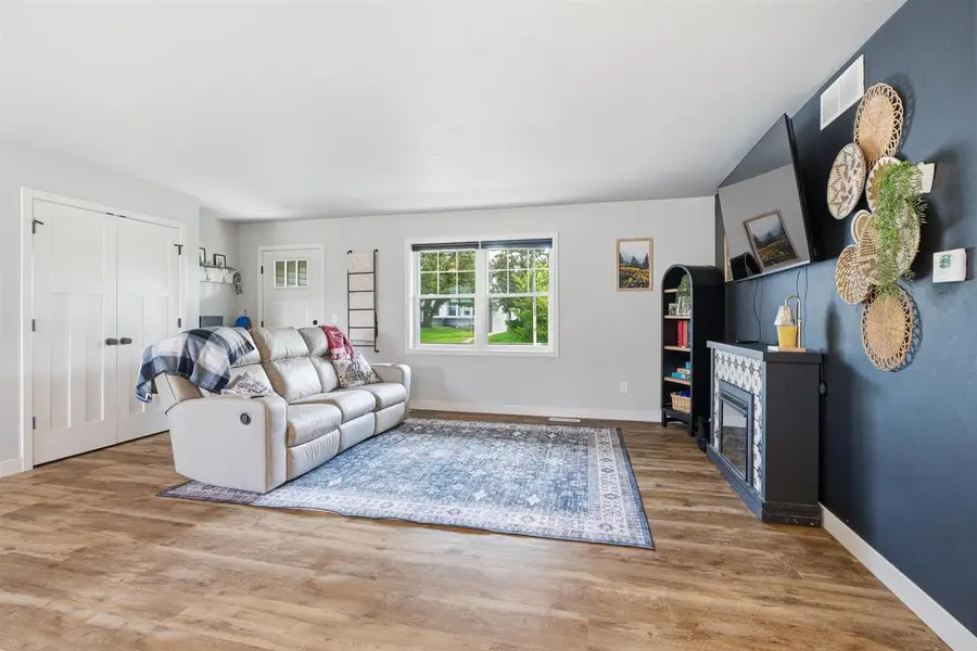 312 N JOHN STREET, Kimberly, WI 54136 - #2