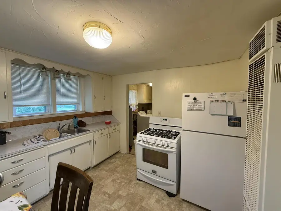 1046 S EVERGREEN STREET, Shawano, WI 54166 - #2