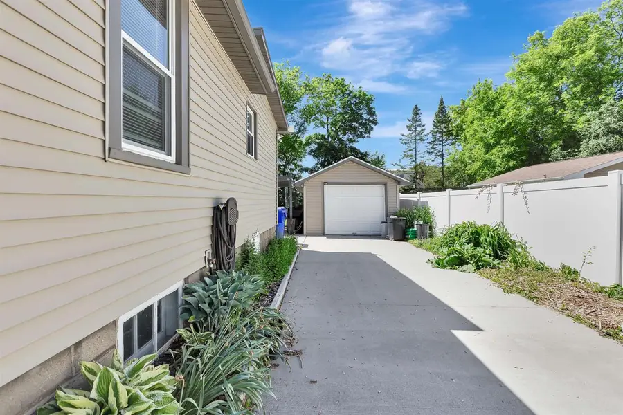 707 E RANDALL STREET, Appleton, WI 54911 - #3