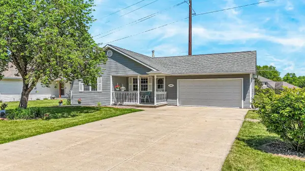 2209 HIGH MEADOWS LANE, Neenah, WI 54956