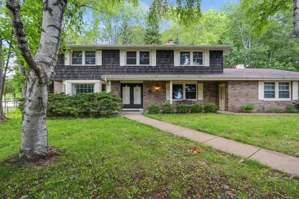 535 AVON COURT, Green Bay, WI 54302