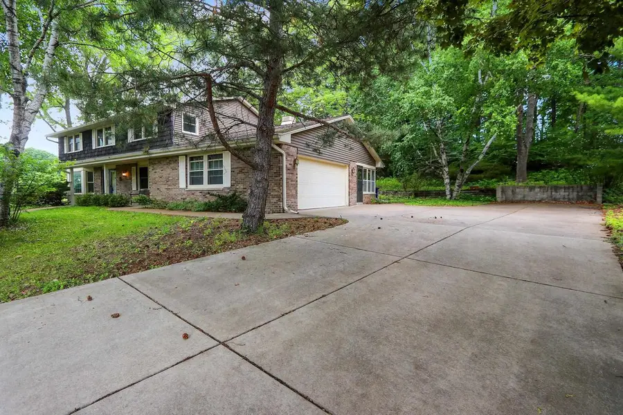 535 AVON COURT, Green Bay, WI 54302 - #3