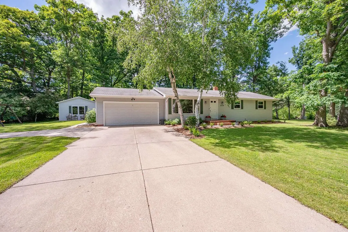 2734 PIONEER DRIVE, Green Bay, WI 54313 - #1