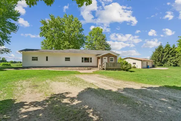 W10531 ROLOFF ROAD, New London, WI 54961