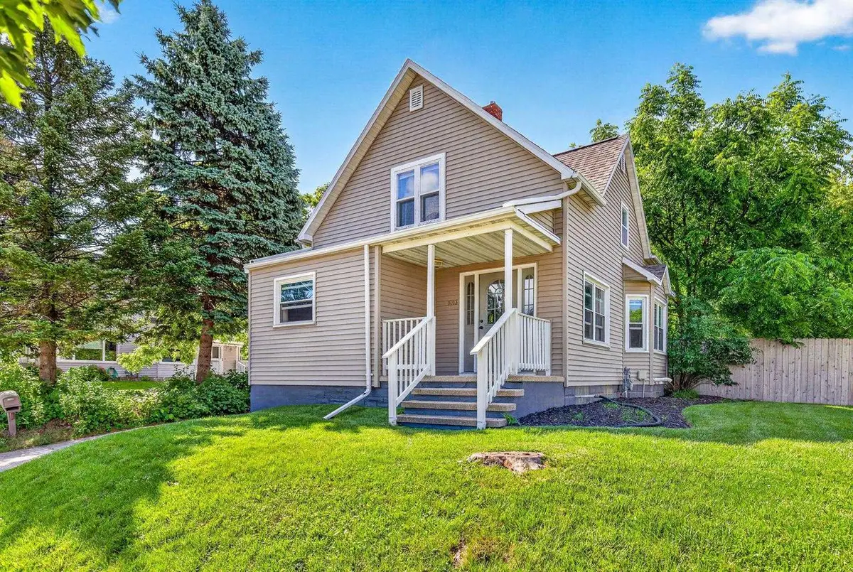 1013 E KIMBERLY AVENUE, Kimberly, WI 54136 - #1