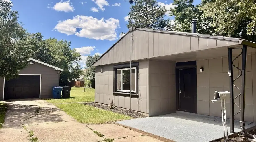 919 W 4TH AVENUE, Oshkosh, WI 54902 - #2