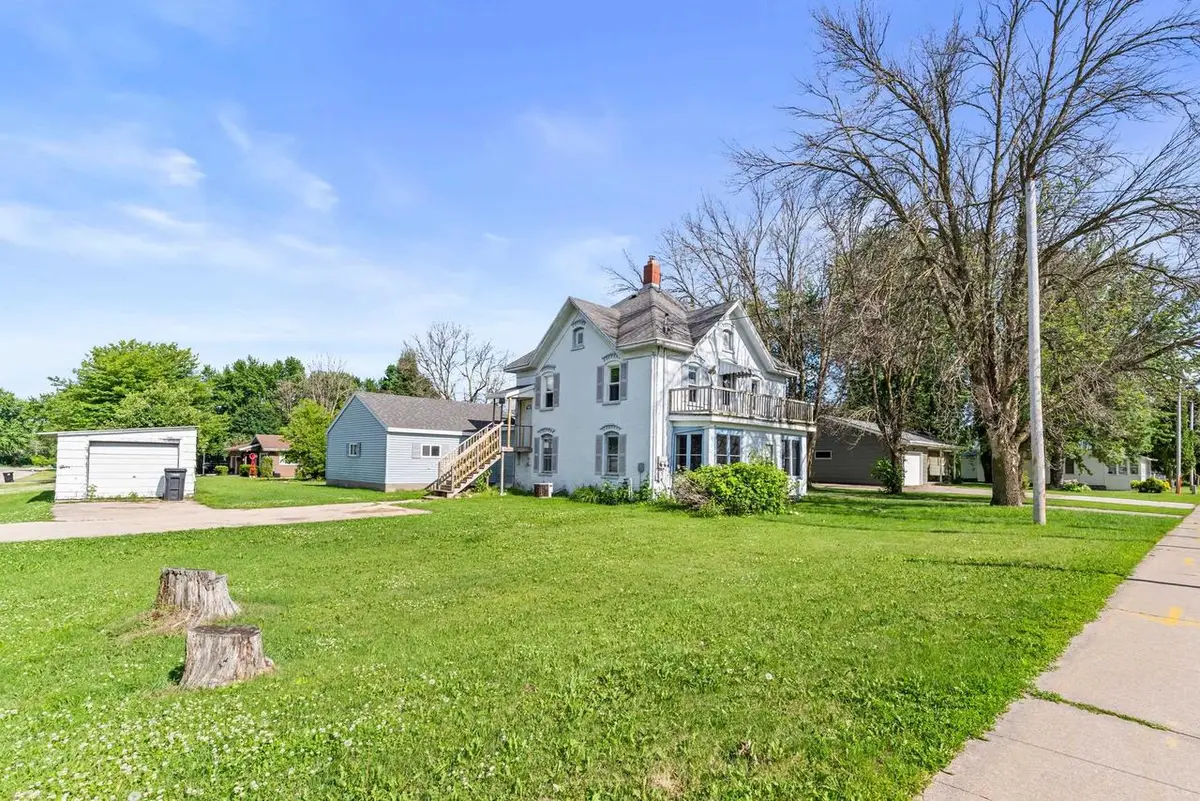 406 N BRIDGE STREET, Manawa, WI 54949 - #1