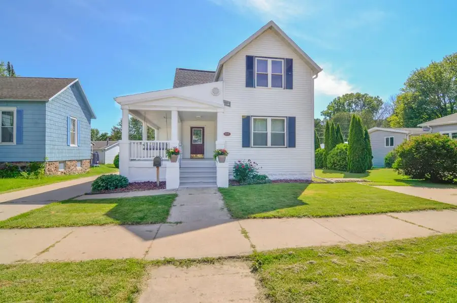 416 MAIN STREET, Oconto, WI 54153 - #2