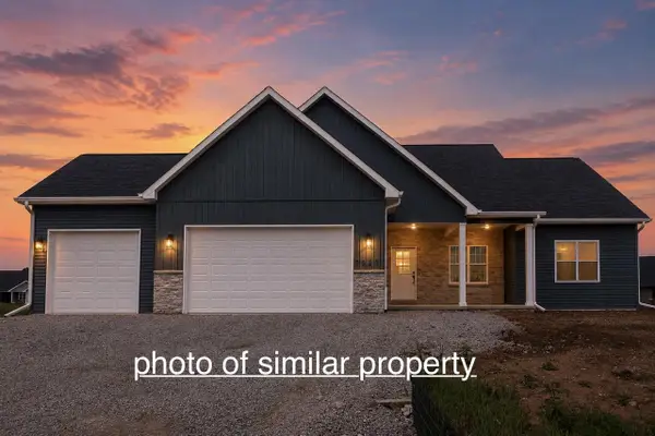 9832 S BERGAMONT DRIVE, Franklin, WI 53132
