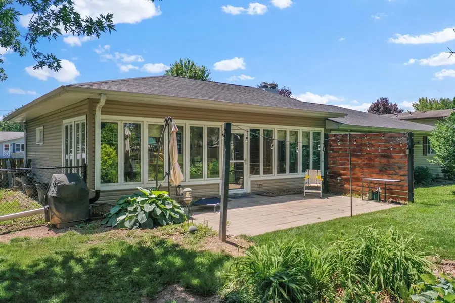 3112 SHELDON DRIVE, Oshkosh, WI 54904 - #2