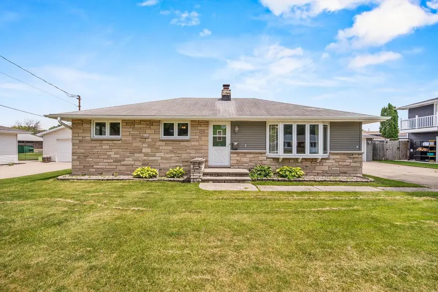 1904 MAIN AVENUE, Kaukauna, WI 54130 - #2