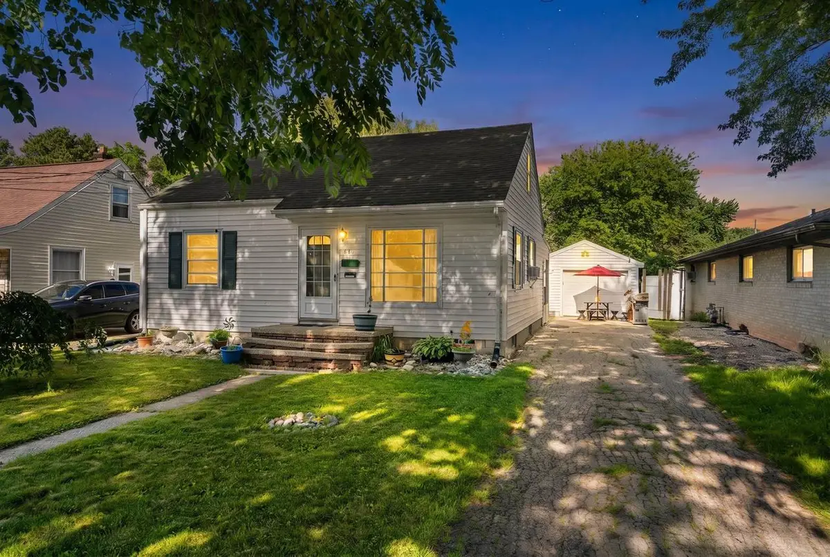 641 STATE STREET, Menasha, WI 54952 - #1