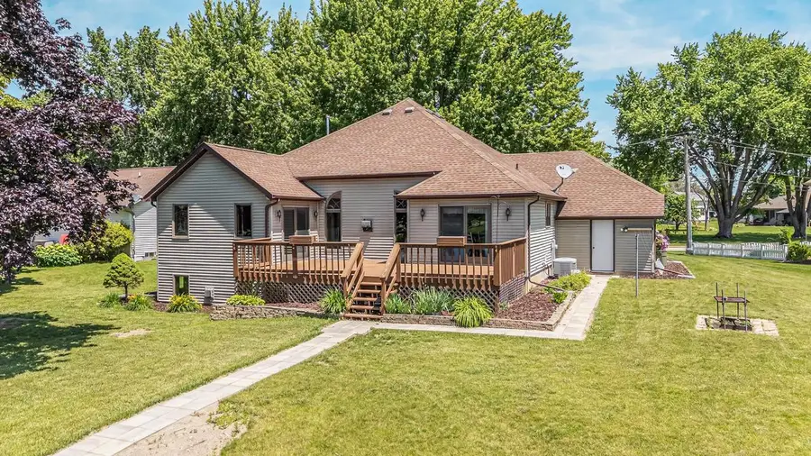 358 S 5TH STREET, Winneconne, WI 54986 - #2
