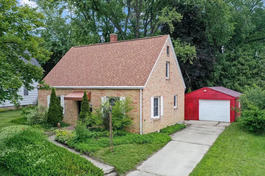 1604 DOUSMAN STREET, Green Bay, WI 54303 - #2