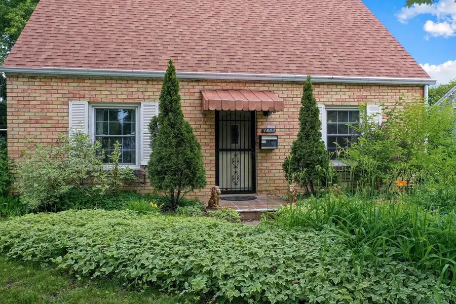 1604 DOUSMAN STREET, Green Bay, WI 54303 - #3