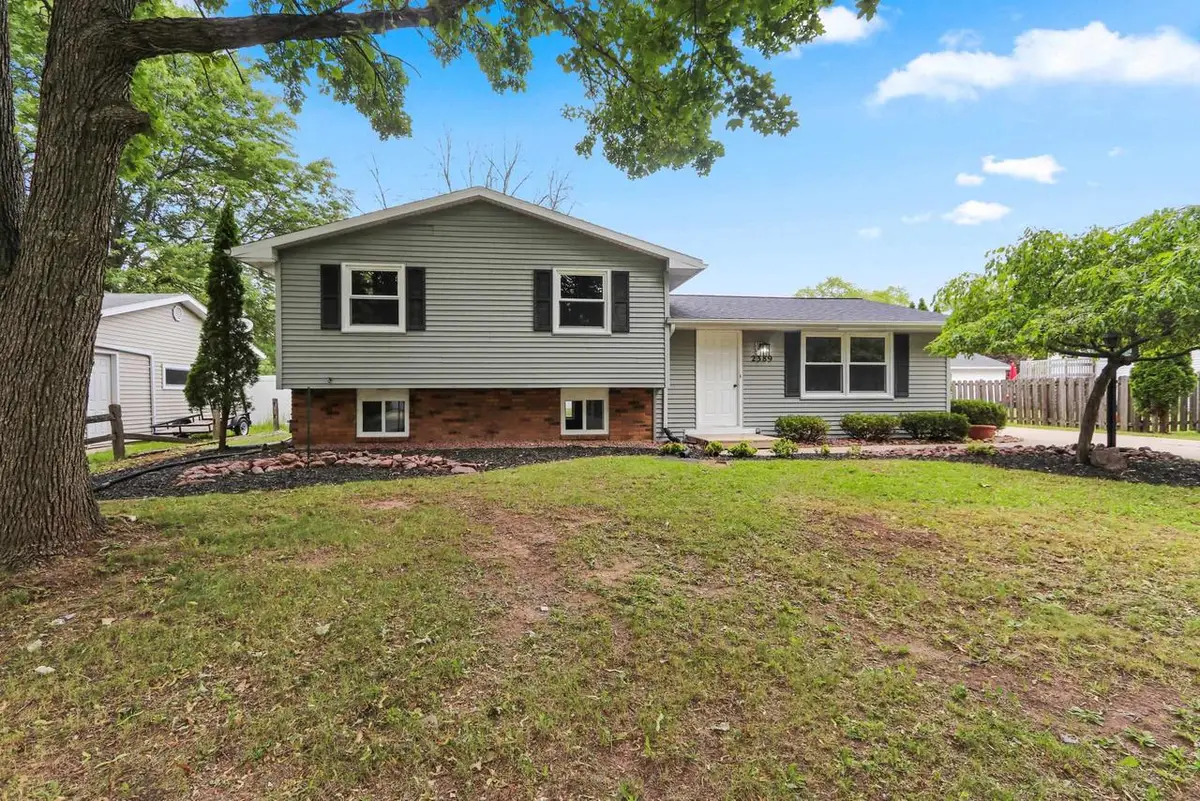 2389 HAMPTON AVENUE, Green Bay, WI 54311 - #1