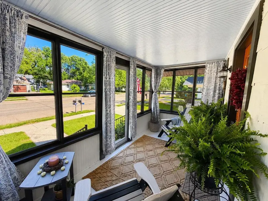 1917 VINLAND STREET, Oshkosh, WI 54901 - #2